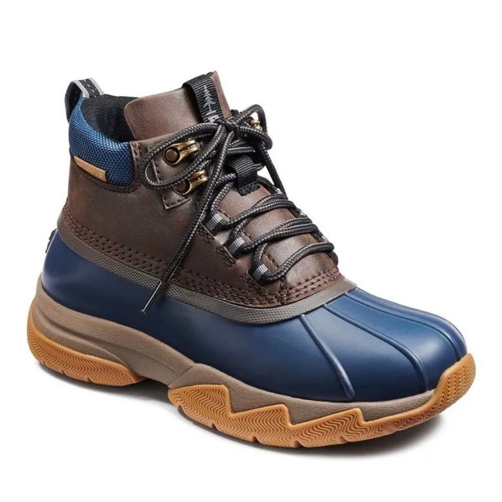 NIB Bass Outdoor Field Duck Womens Mid Waterproof Hiking Boots